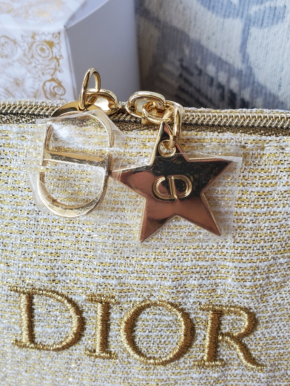 New In Box Authentic Christian Dior Gold Trousse Pouch Makeup Bag - Picture 8 of 13